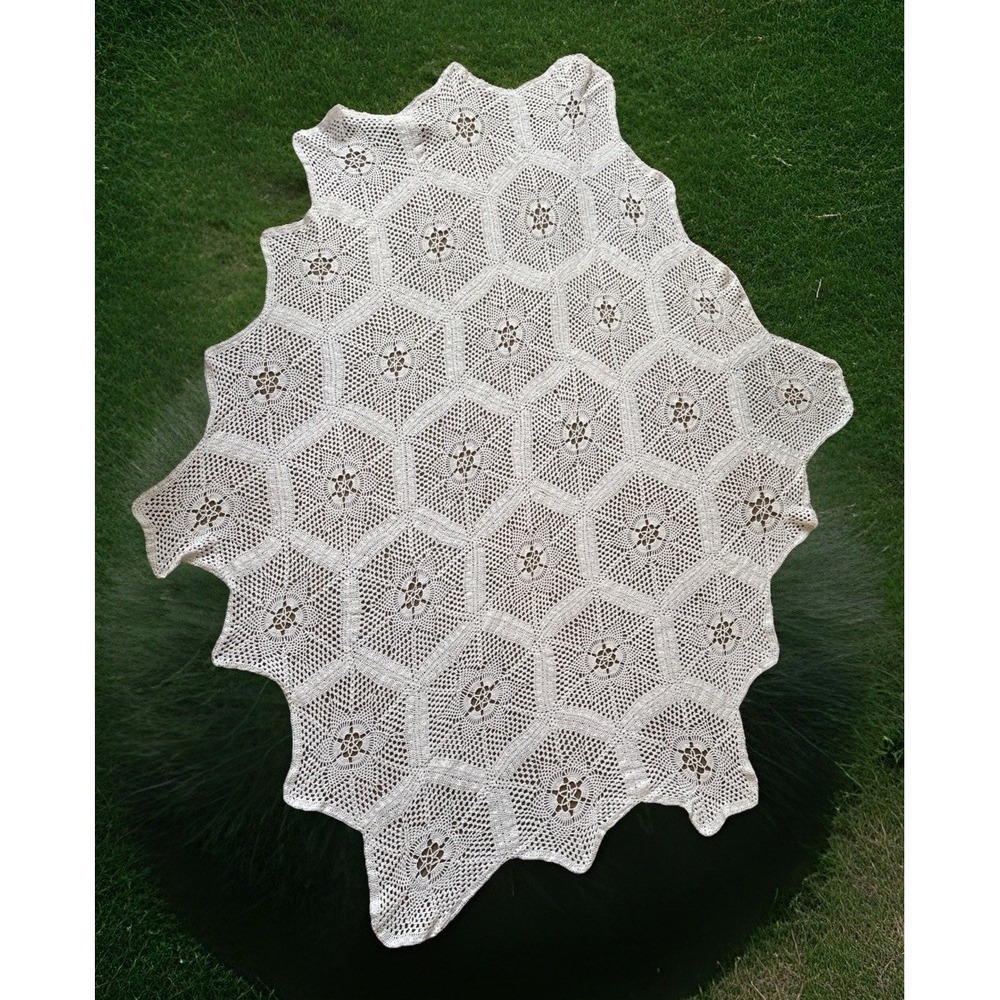 Vintage Crocheted Cotton Round Table Topper Floral White 72 X 50 Hexagon